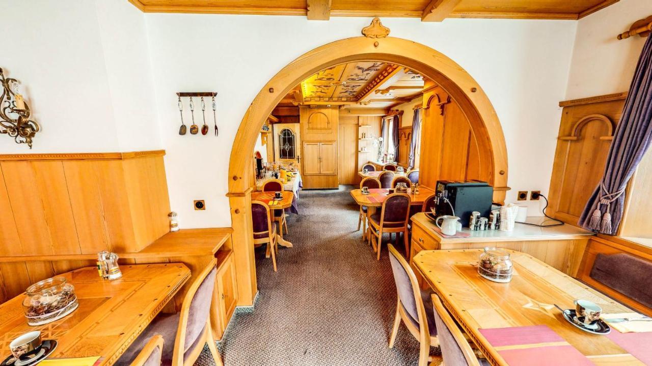 Отель Schweizerhof Mels Экстерьер фото